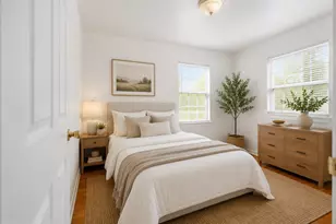 5622 Woodgreen St, Houston, TX 77033 - Photo 12