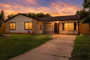 5622 Woodgreen St, Houston, TX 77033 - Photo 2