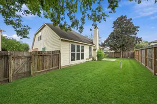12735 Canterbury Dr, Houston, TX 77014 - Photo 30