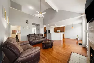 12735 Canterbury Dr, Houston, TX 77014 - Photo 8