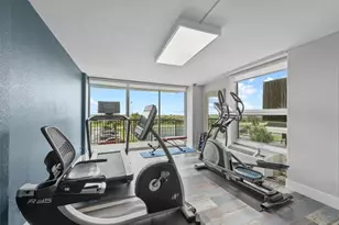 415 E Beach Dr, Galveston, TX 77550 - Photo 8