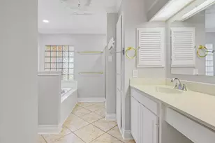 7715 Brush Wood Dr, Houston, TX 77088 - Photo 22