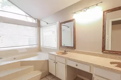 8619 Spring Green Drive, Houston, TX 77095 - Photo 12