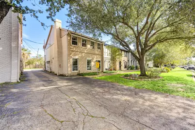 940 Wycliffe Drive #6, Houston, TX 77079 - Photo 2
