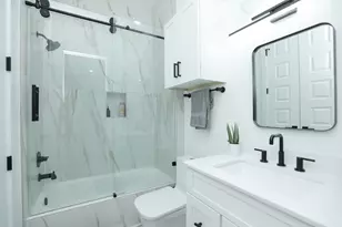 5704 Fairdale Ln, Houston, TX 77057 - Photo 12