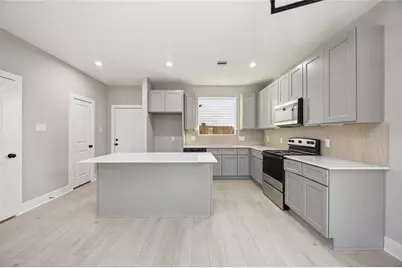 5827 Polly  Unit A Street #A, Houston, TX 77016 - Photo 4