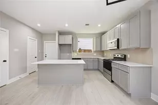 5827 Polly St, Houston, TX 77016 - Photo 4
