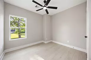 5827 Polly St, Houston, TX 77016 - Photo 16