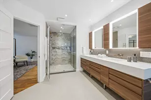 2420 Locke Ln, Houston, TX 77019 - Photo 20