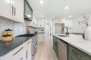 7525 Middlewood St, Houston, TX 77063 - Photo 18