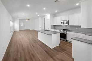 1882 Redwood Ln, Dayton, TX 77535 - Photo 4