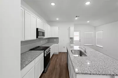 1882 Redwood Lane, Dayton, TX 77535 - Photo 8