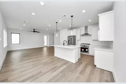 12010 Royal Oaks Banner Way, Houston, TX 77082 - Photo 14