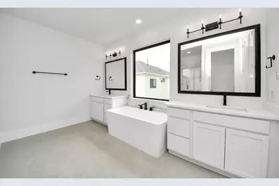 12010 Royal Oaks Banner Way, Houston, TX 77082 - Photo 20