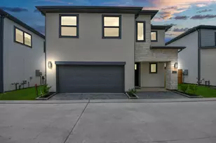 12010 Royal Oaks Banner Wy, Houston, TX 77082 - Photo 1