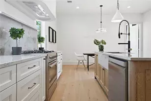 1918 Spillers Ln, Houston, TX 77043 - Photo 14