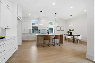 1918 Spillers Ln, Houston, TX 77043 - Photo 12