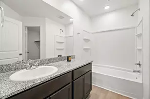 5345 Basquiat Dr, Houston, TX 77048 - Photo 16