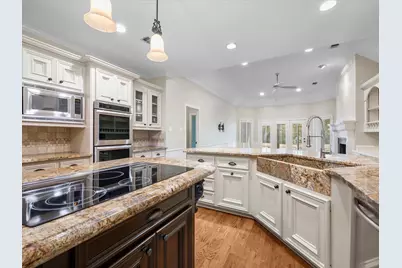 7 Wellesley Drive, Conroe, TX 77304 - Photo 10