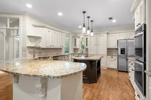 7 Wellesley Dr, Conroe, TX 77304 - Photo 8