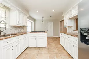 31106 Alice Ln, Tomball, TX 77375 - Photo 6
