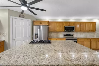 16511 Edgefield Lane, Conroe, TX 77302 - Photo 18