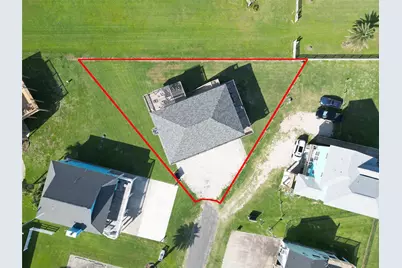 2340 Martinique, Crystal Beach, TX 77650 - Photo 2