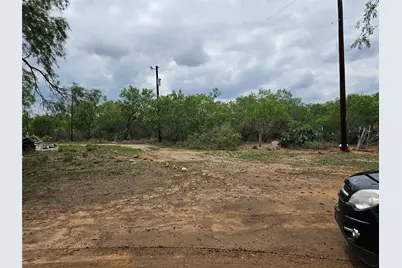 608 Country Breeze, Floresville, TX 78114 - Photo 20