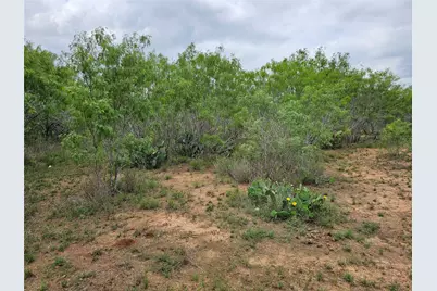 608 Country Breeze, Floresville, TX 78114 - Photo 12