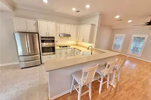 210-C Clearview Ave, Friendswood, TX 77546 - Photo 4