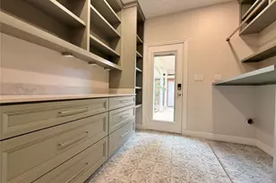 210-C Clearview Ave, Friendswood, TX 77546 - Photo 6
