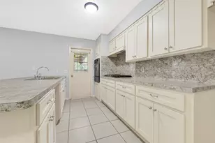 10318 Kittrell St, Houston, TX 77034 - Photo 8