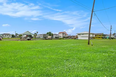 106 Jolly Boat Lane, Freeport, TX 77541 - Photo 4
