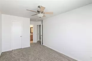 9811 S Galwan Cir, Houston, TX 77070 - Photo 14