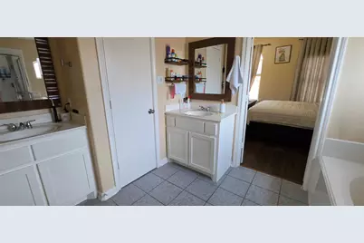 835 Forest Thicket Lane, Houston, TX 77067 - Photo 10