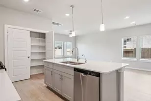 12010 Meandering Strm Dr, Baytown, TX 77523 - Photo 2