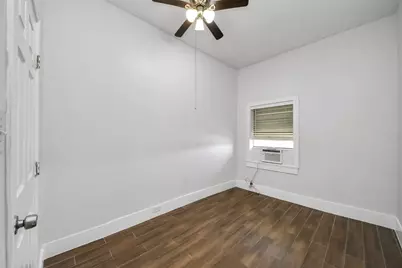 1213 28th Street, Galveston, TX 77550 - Photo 12