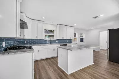 11107 Cedarhurst Drive, Houston, TX 77096 - Photo 2