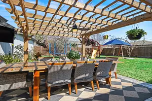 10718 Longmont Dr, Houston, TX 77042 - Photo 26