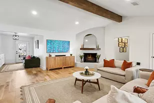 10718 Longmont Dr, Houston, TX 77042 - Photo 4