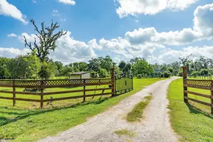 2634 County Rd 204, Brazoria, TX 77422 - Photo 2