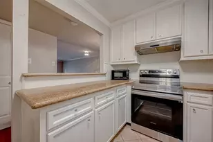 12967 Trail Hollow Dr, Houston, TX 77079 - Photo 16