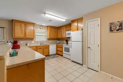 620 Foster Street, Tomball, TX 77375 - Photo 12