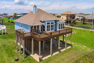 774 Wommack, Crystal Beach, TX 77650 - Photo 8