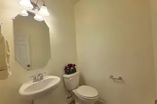 8620 Hollyoaks Creek Ln, Houston, TX 77063 - Photo 22