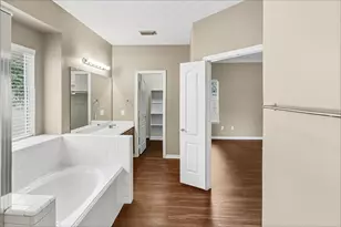 2225 Highland Hills Dr, Conroe, TX 77304 - Photo 10