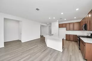 18211 Hidden Dahlia Dr, Tomball, TX 77377 - Photo 8