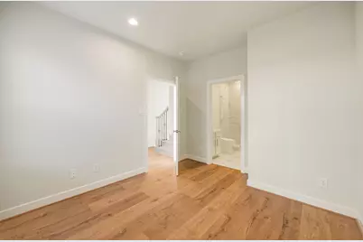 6302 Chelsea Falls Lane, Houston, TX 77008 - Photo 4