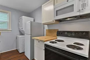 909 28th St, Galveston, TX 77550 - Photo 8