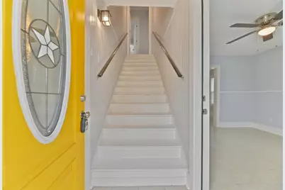 909 28th Street, Galveston, TX 77550 - Photo 2